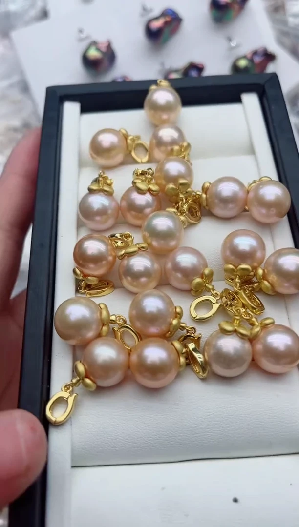 吊坠(不含链)未镶嵌淡水珍珠多样性发其一，非无暇