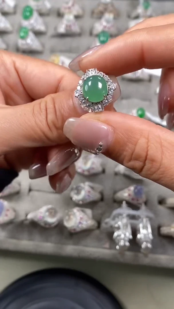 【闪购商品】翡翠戒指银S925镶嵌9712