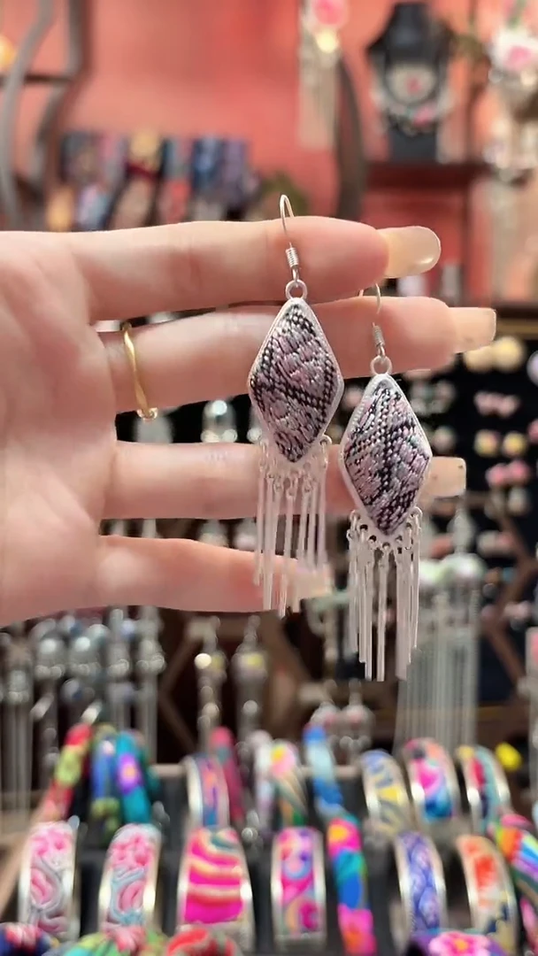 织绣 云织谣民族风精美饰品   136**