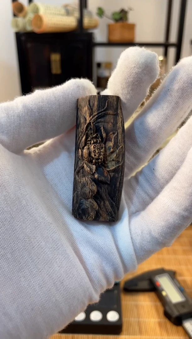 【闪购商品】沉香吊坠缅甸 沉水 荷花 9.9g LC0009