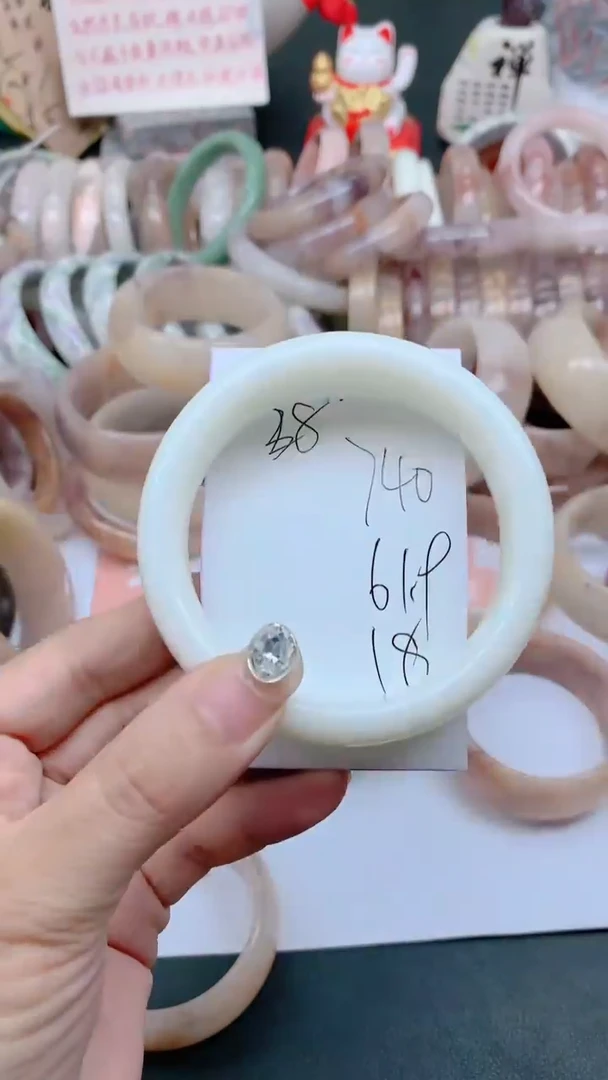 未镶嵌手镯石英质玉740