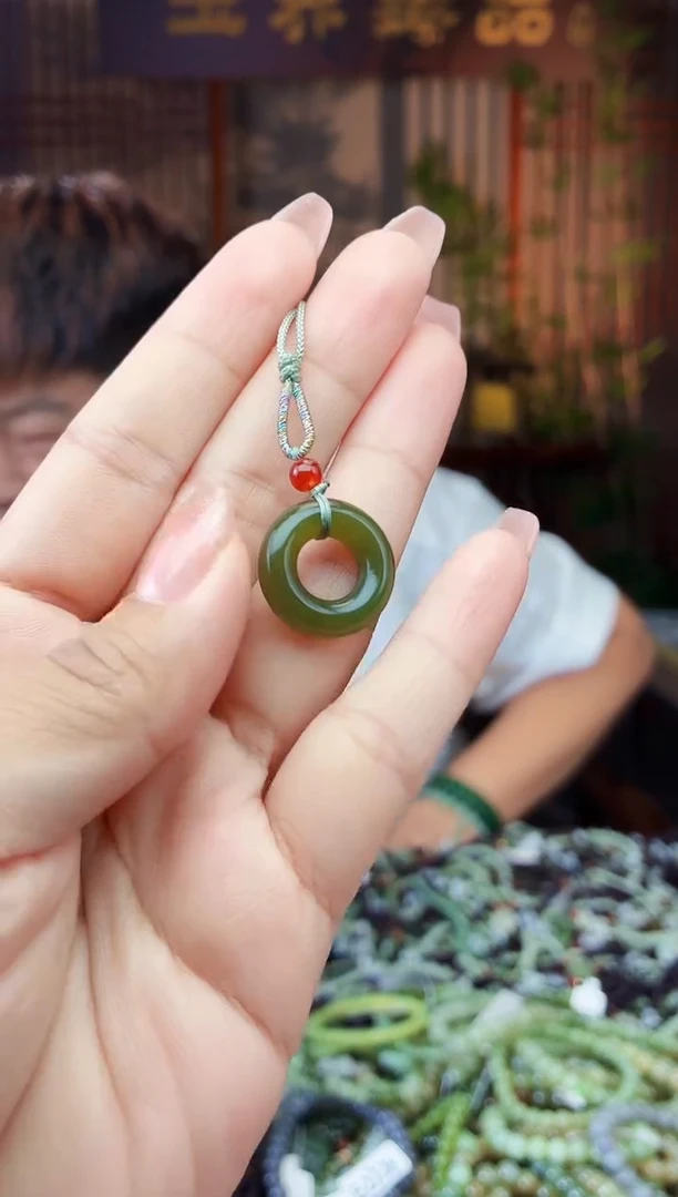 和田玉未镶嵌颈饰拍一发一