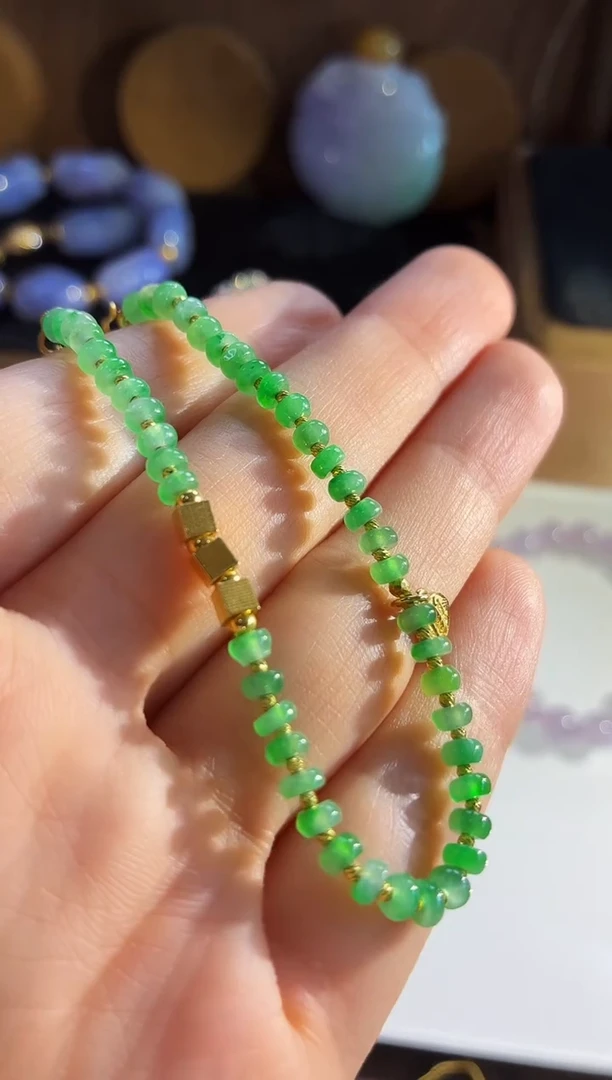 18K金镶嵌手链翡翠手链