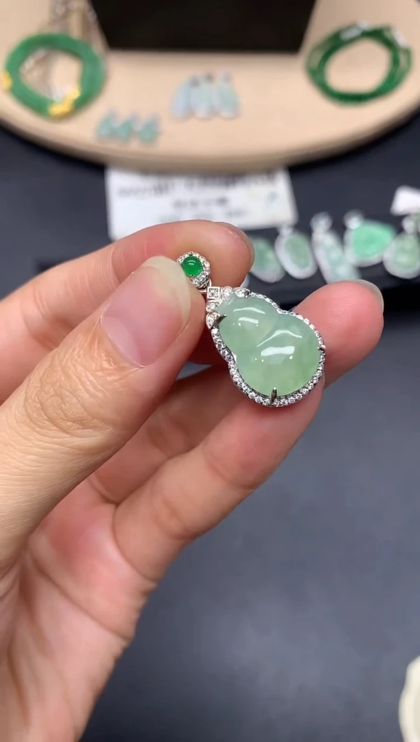 翡翠银S925镶嵌吊坠(不含链)葫芦【无服务费】