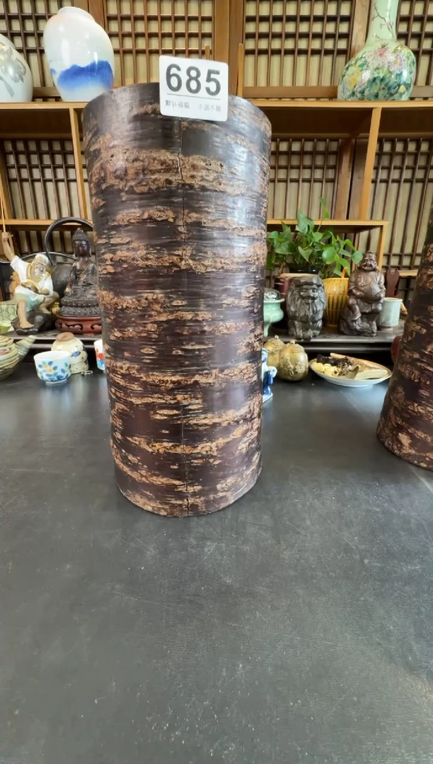 摆件芳**千  注意：回流商品，默认有瑕，不退不换。