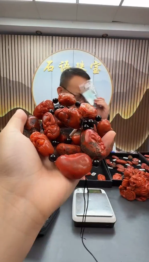 未镶嵌雕刻南红玛瑙163ZB1111产品一个