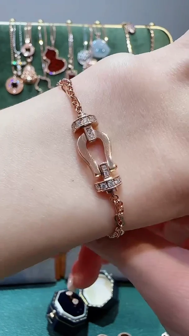 【闪购商品】钻石手链18K金镶嵌18K金钻石马蹄手链