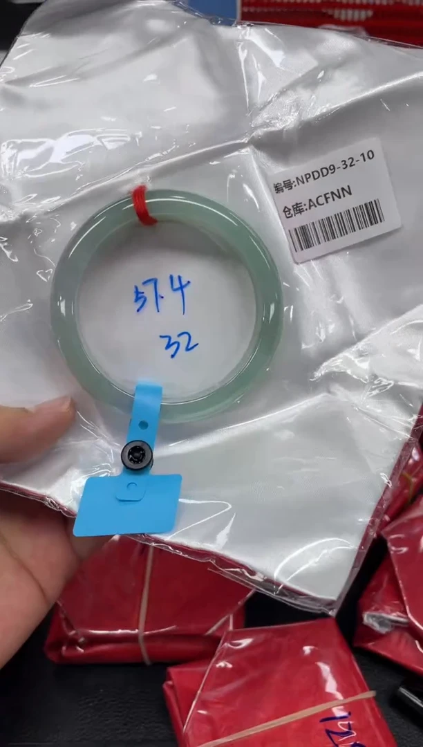 未镶嵌手镯翡翠翡翠手镯
