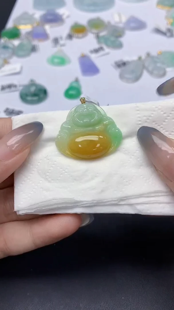 翡翠18K金镶嵌颈饰天然缅甸a货翡翠