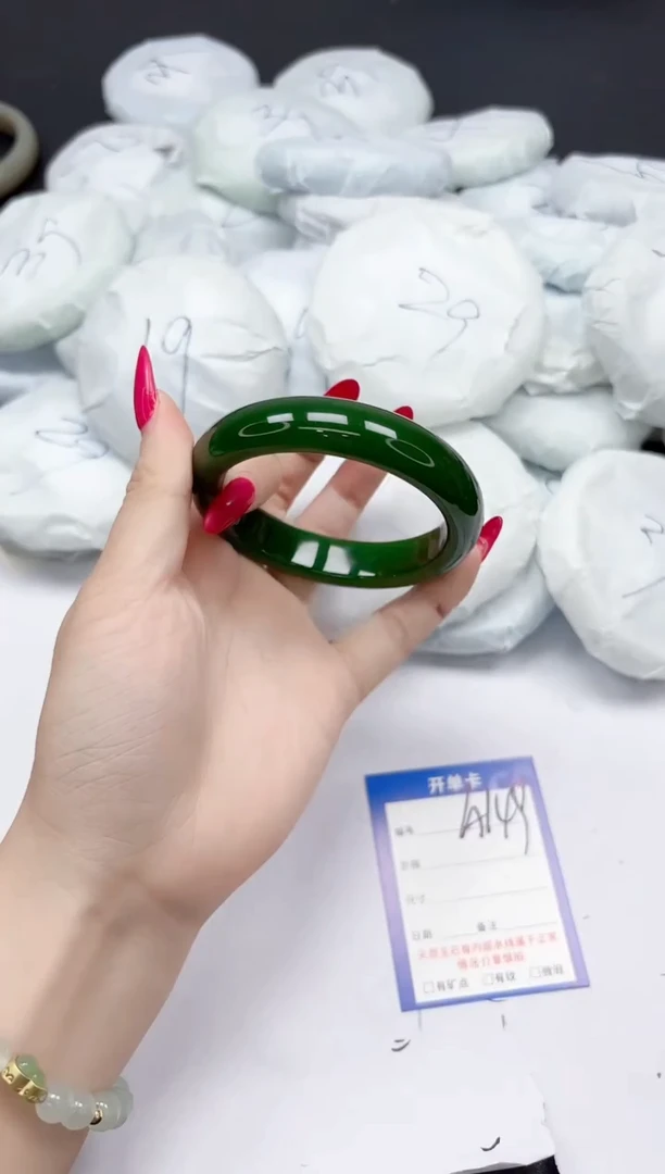 未镶嵌手镯石英质玉A149/58