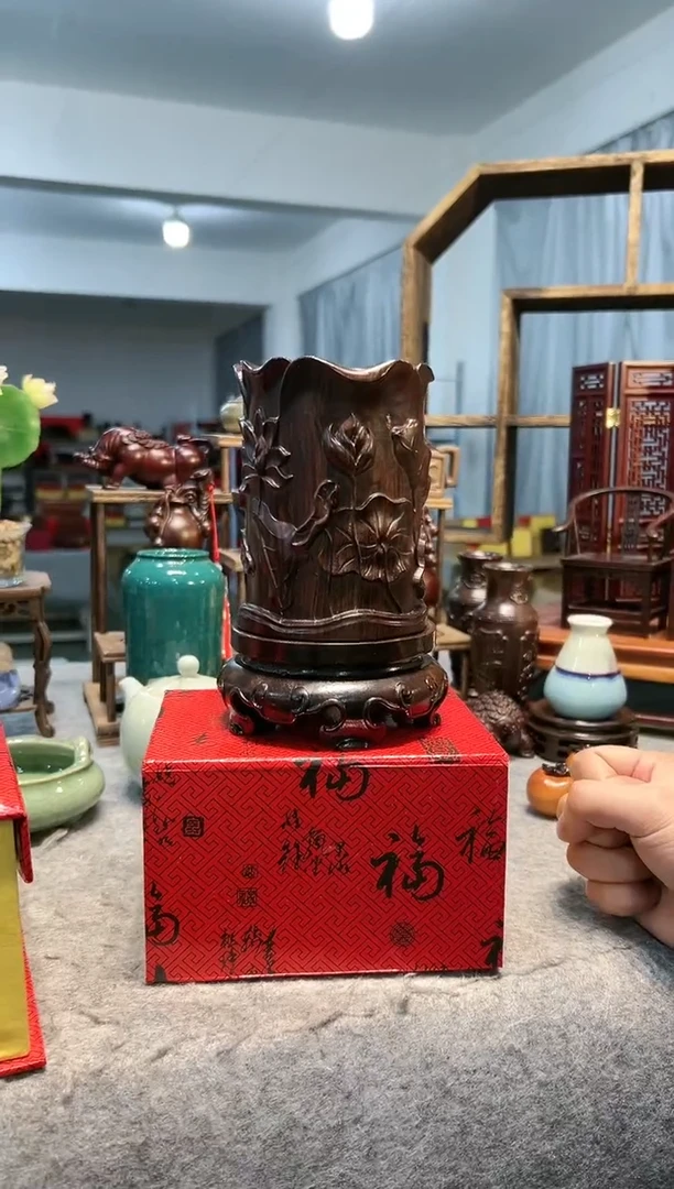 【闪购商品】风车木（黑檀木）黑檀荷花笔筒+整木如意底座一套