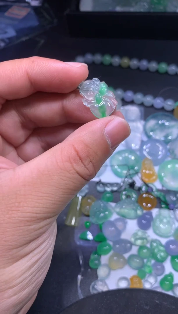 未镶嵌挂件翡翠仙子