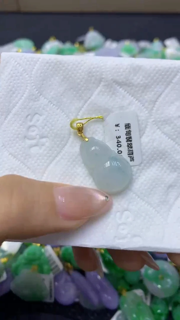 颈饰未镶嵌翡翠天然缅甸翡翠A货