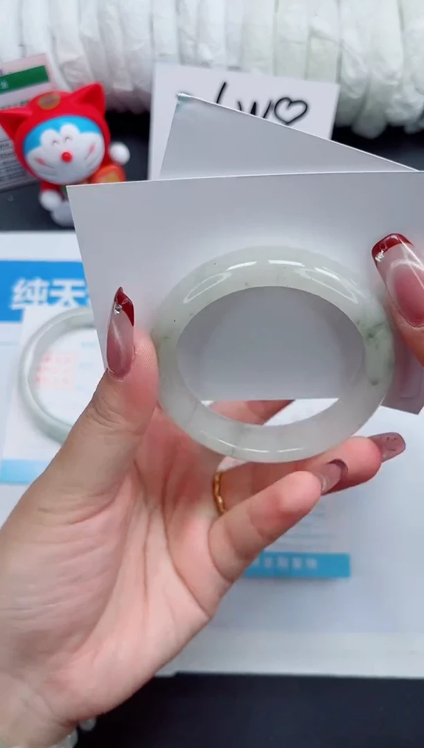 【闪购商品】石英质玉手镯未镶嵌128