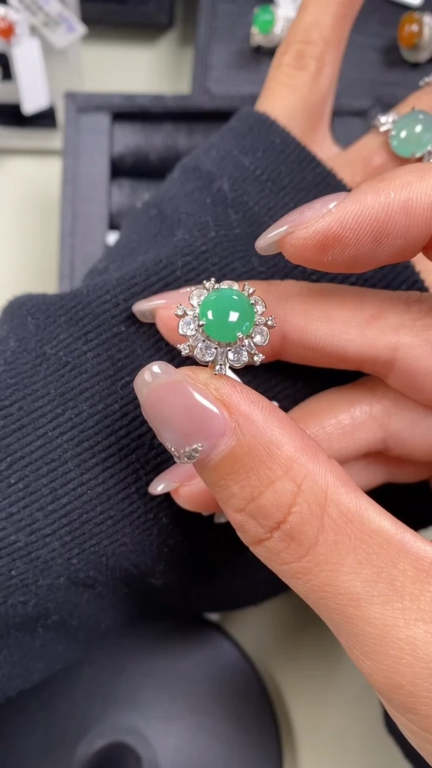 【闪购商品】翡翠戒指银S925镶嵌9488