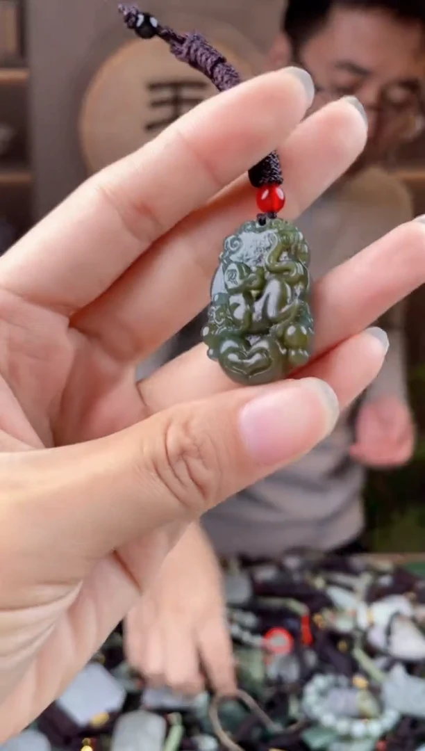 未镶嵌和田玉挂件拍一发一，多样性发货