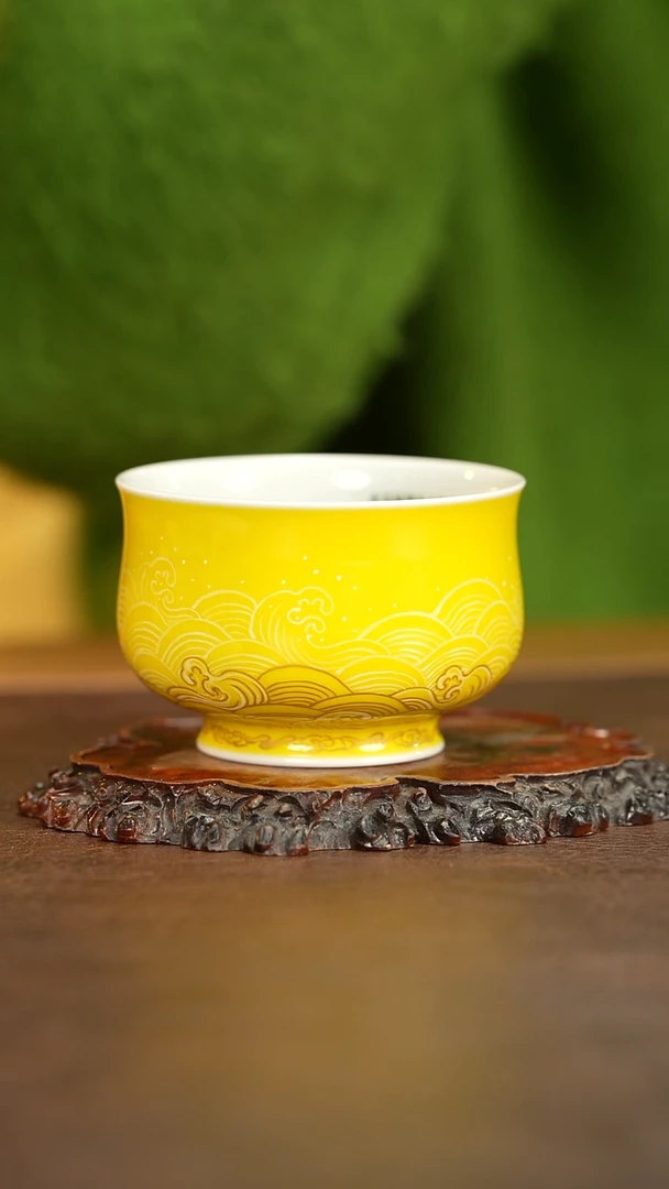 【闪购商品】水造黄釉海浪纹炉式杯