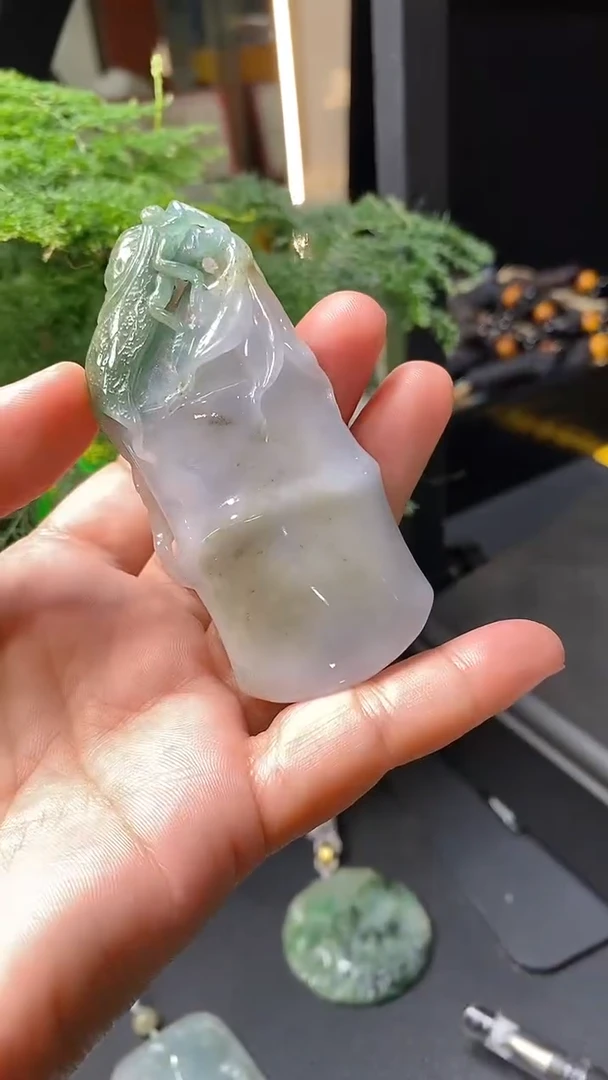 【闪购商品】翡翠颈饰未镶嵌挂件