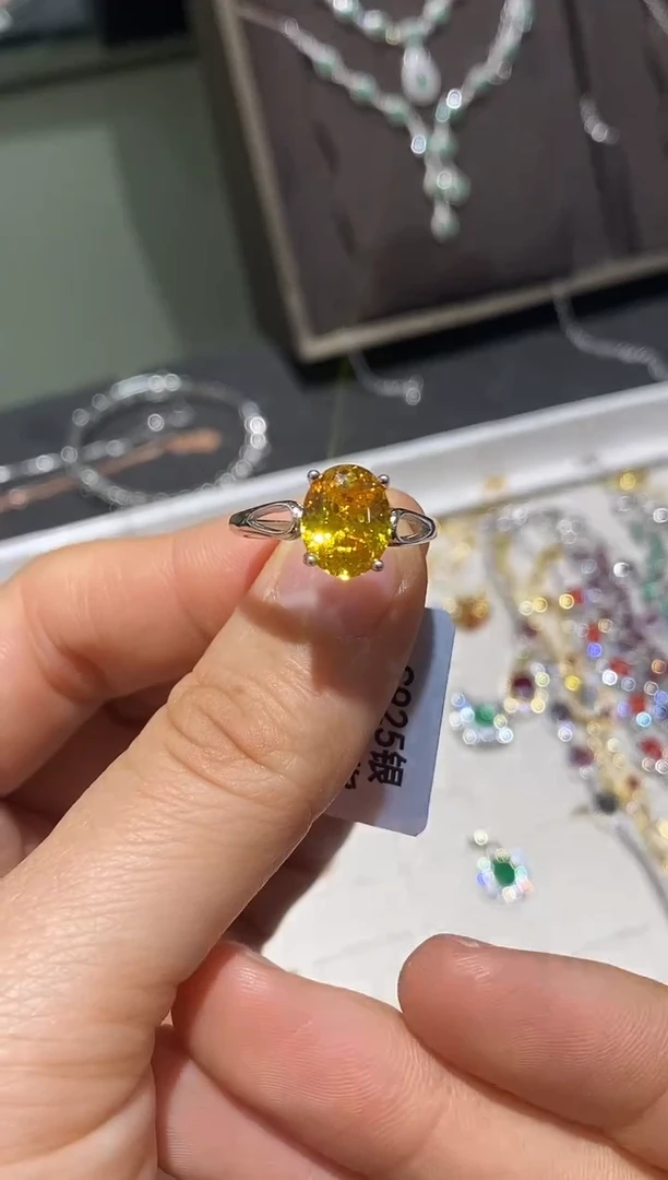 银S925镶嵌戒指水晶戒指