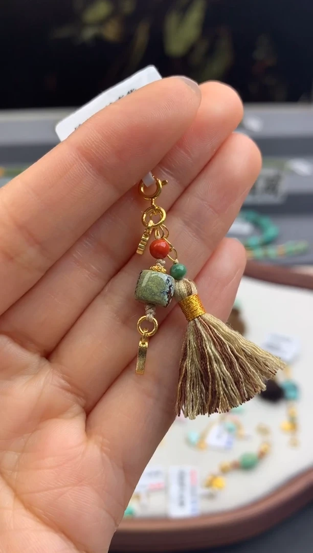 未镶嵌挂件南红玛瑙茜.A221