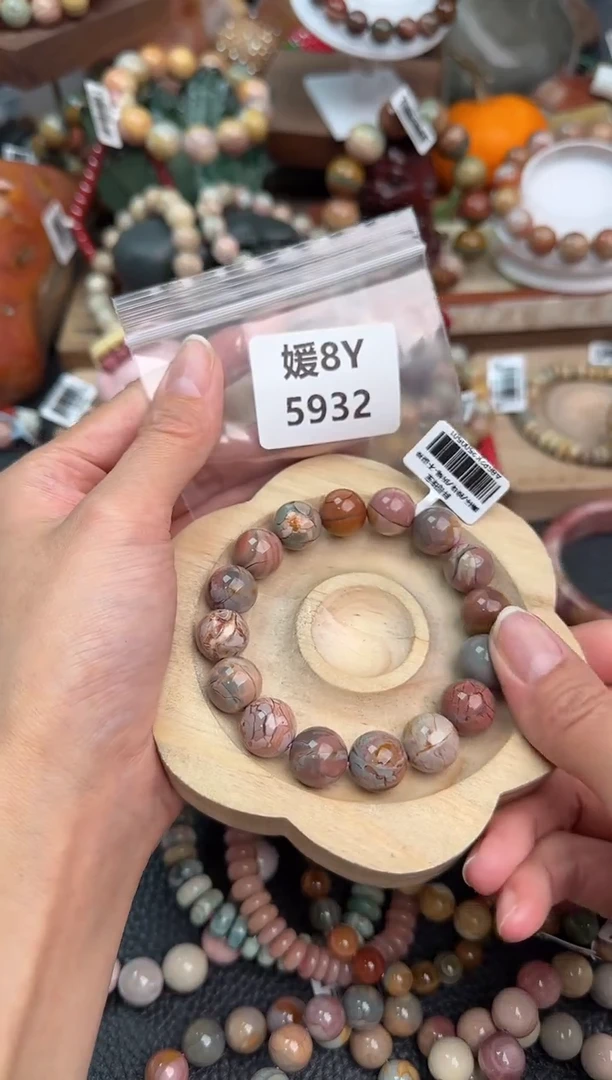 【闪购商品】石英质玉手链未镶嵌8Y5932