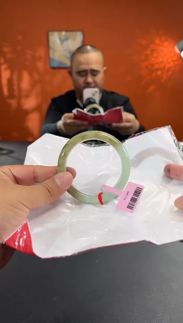 未镶嵌手镯翡翠56