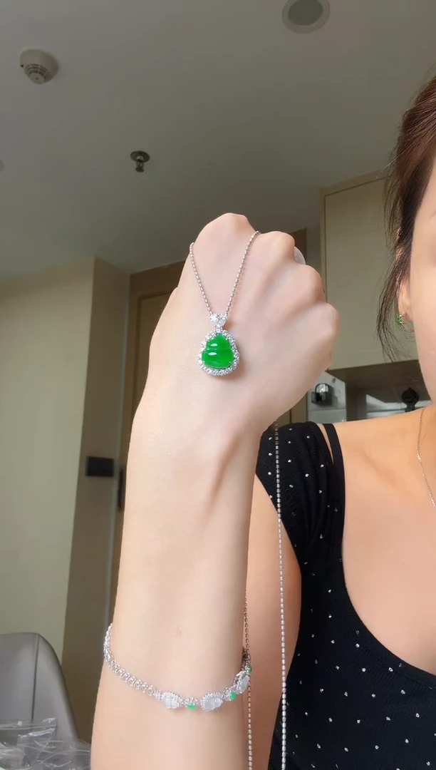 吊坠(不含链)银S925镶嵌翡翠天然翡翠吊坠