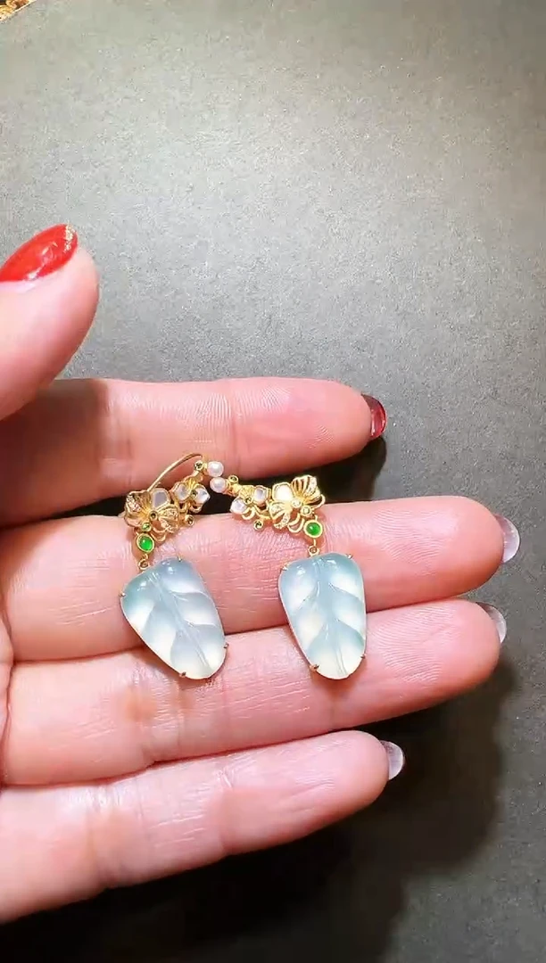 【闪购商品】翡翠耳饰18K金镶嵌翡翠叶子耳饰