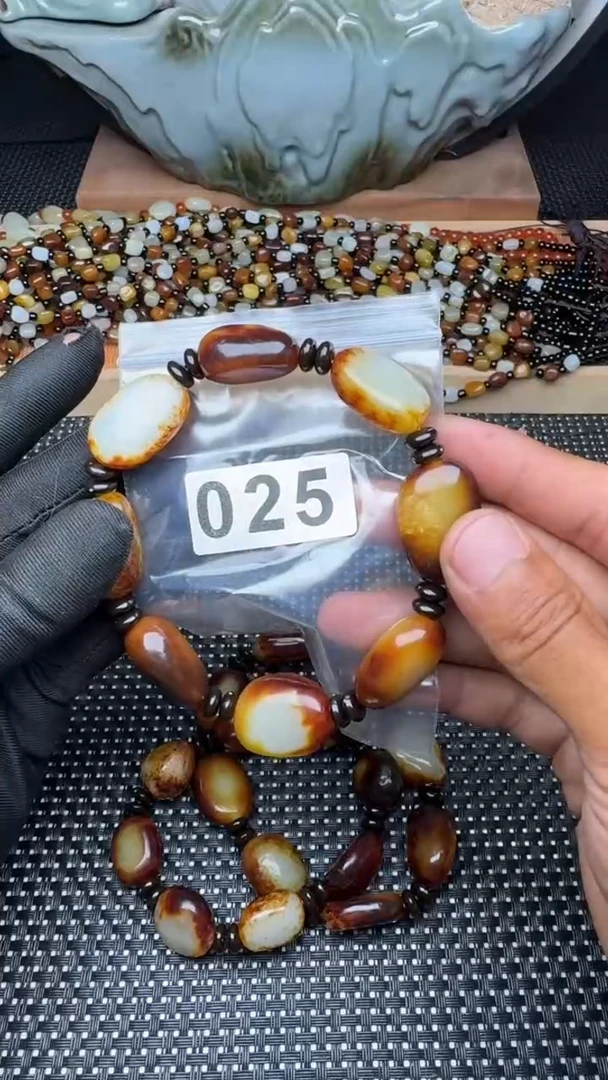 和田玉未镶嵌珠宝半成品和田玉手串