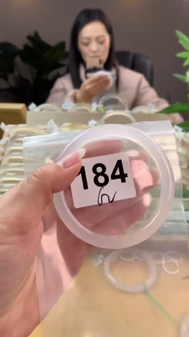 【闪购商品】玛瑙/玉髓手镯未镶嵌184