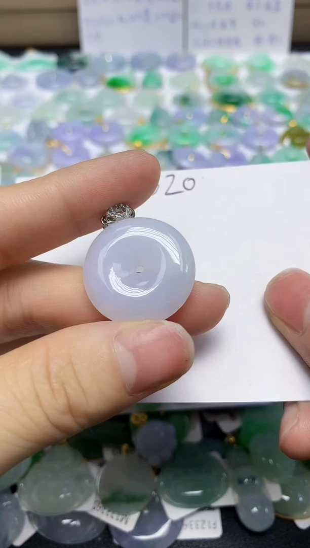 翡翠未镶嵌颈饰天然缅甸翡翠A货