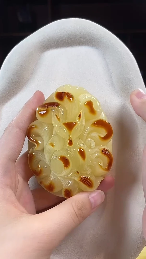 琥珀颈饰未镶嵌吊坠