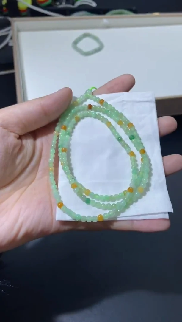 颈饰未镶嵌翡翠天然翡翠A货4多样性发一