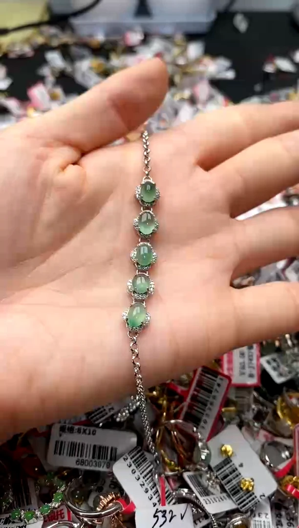 【闪购商品】翡翠戒指银S925镶嵌44444444     4