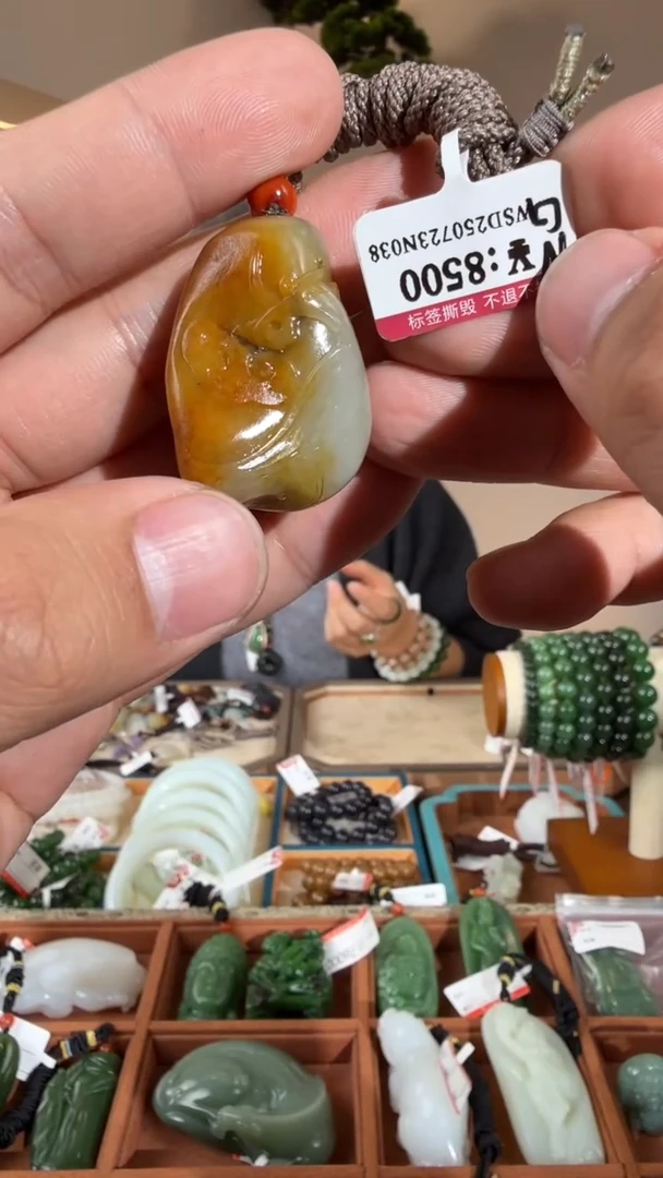 颈饰未镶嵌和田玉NG