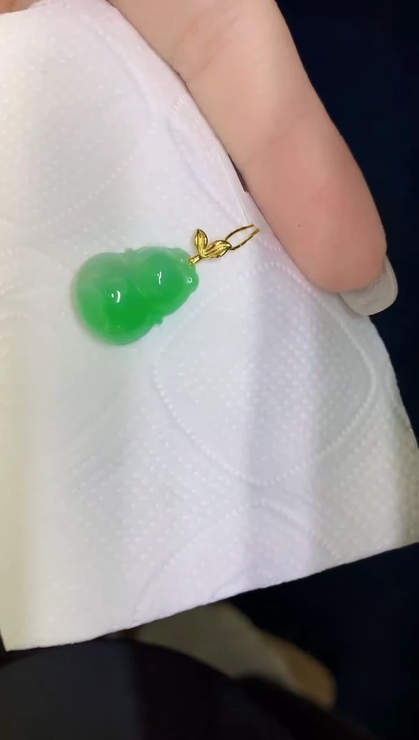 颈饰18K金镶嵌翡翠缅甸天然翡翠A货
