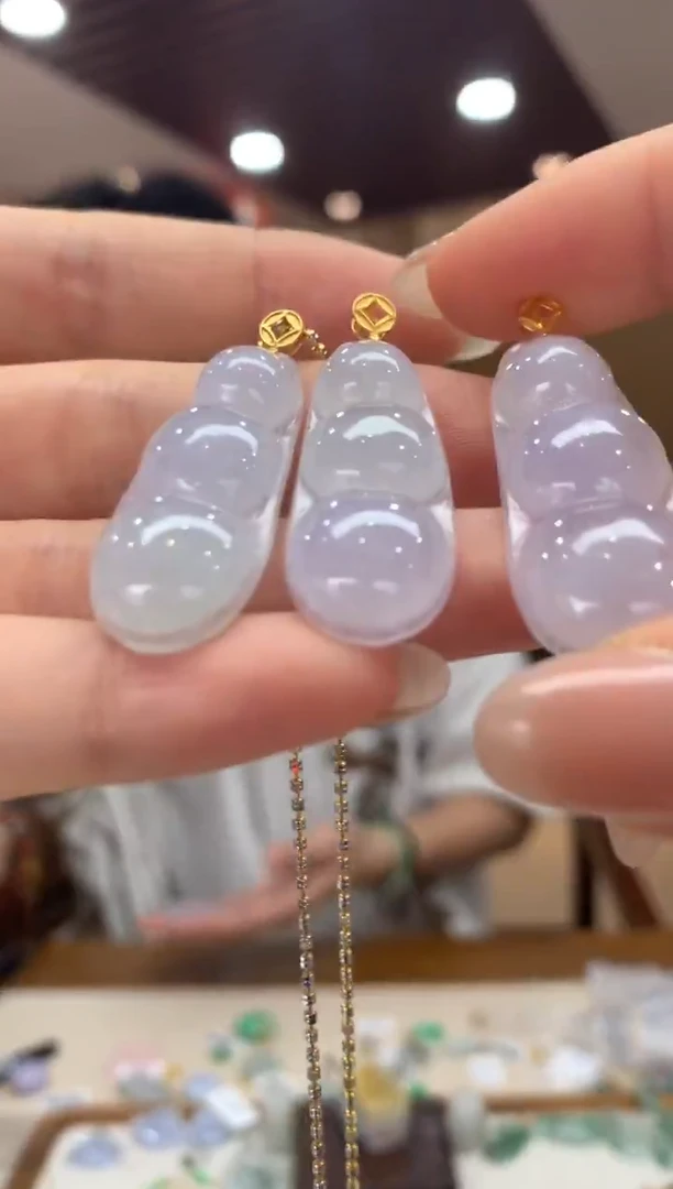 吊坠(不含链)18K金镶嵌翡翠豆子多样性发货1件