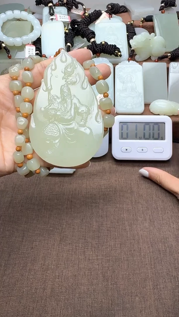 颈饰未镶嵌和田玉1