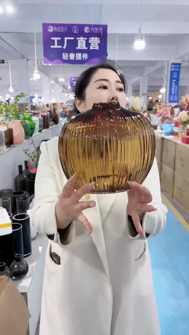 【闪购商品】玻璃唐总花瓶厂-微瑕-EAZGW