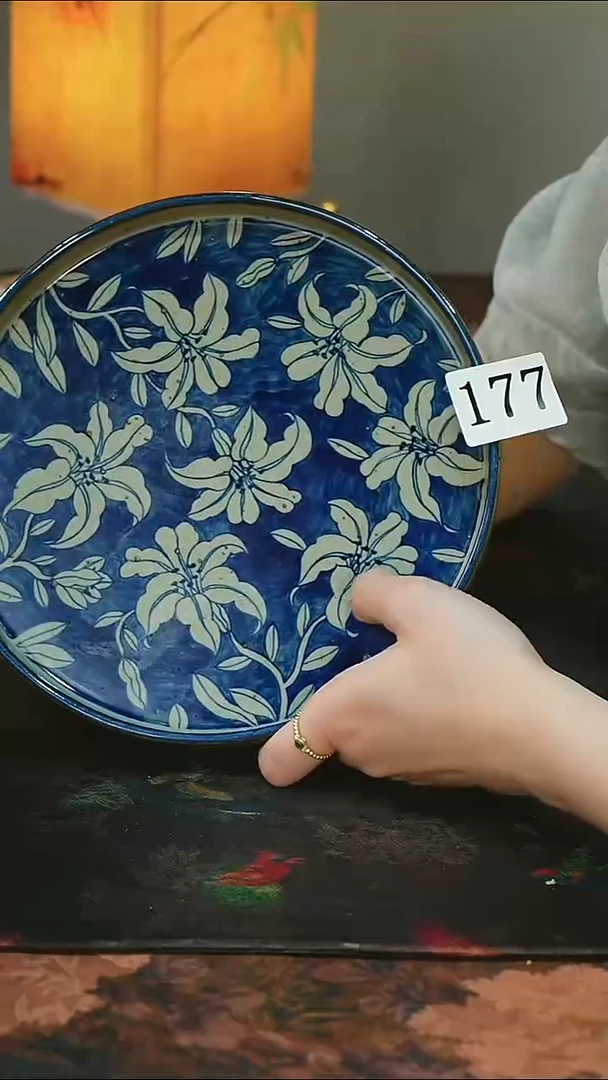 .*.......*...茶碗微黄177