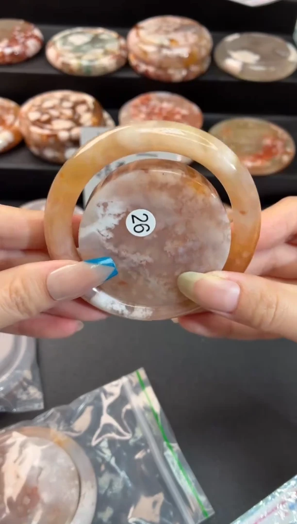 手镯玛瑙/玉髓未镶嵌石英质玉58圈57/58带(赠送镯心)