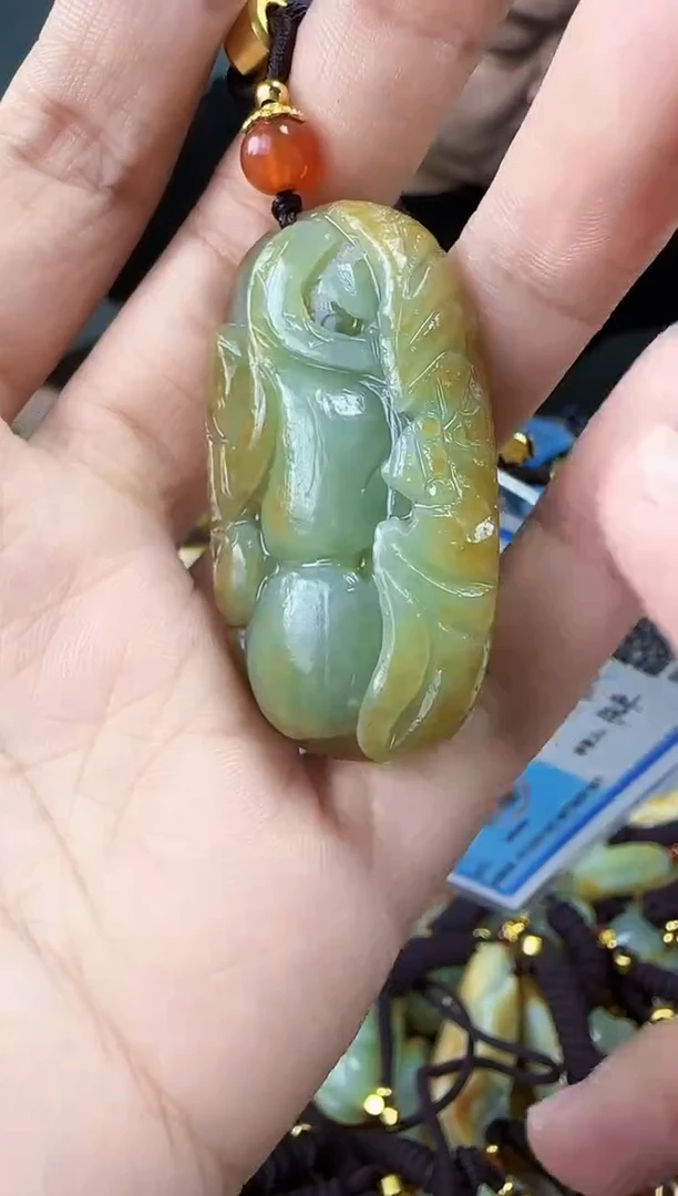 和田玉未镶嵌颈饰1