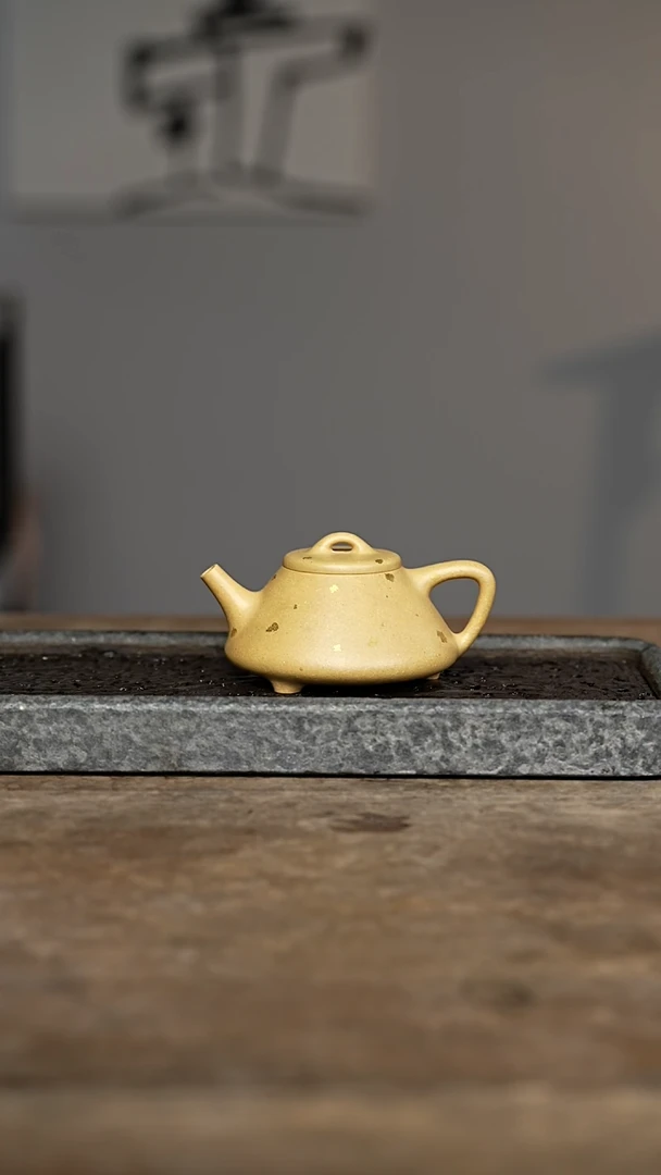 【闪购商品】紫砂壶骚器子冶台西绿泥手工泥170cc撒金款