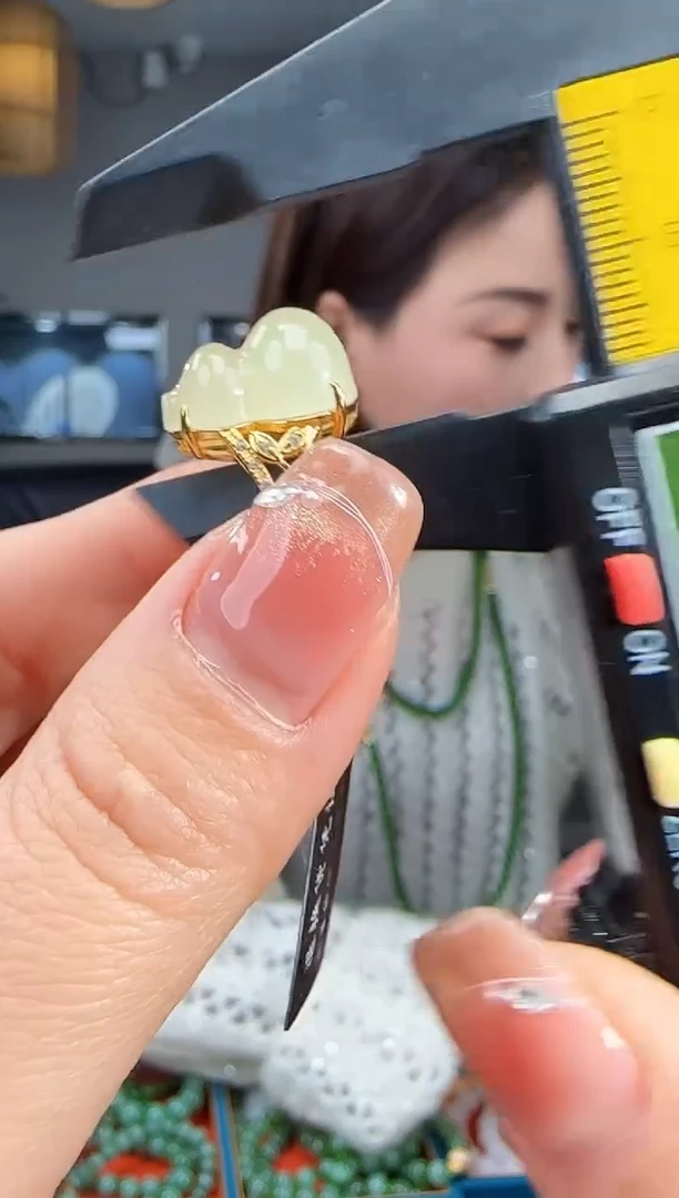 银S925镶嵌戒指和田玉1