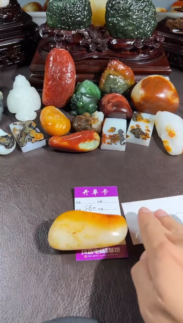 未镶嵌和田玉把件天****.和田玉