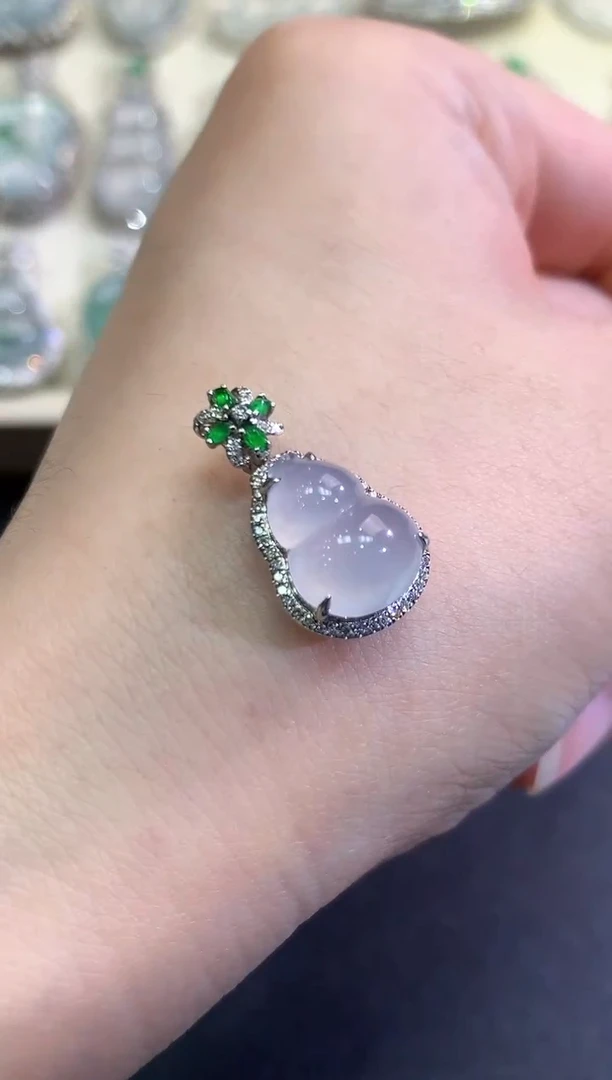 【闪购商品】翡翠颈饰18K金镶嵌B21