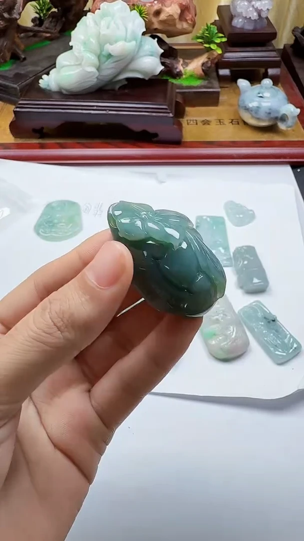 吊坠(不含链)未镶嵌翡翠1