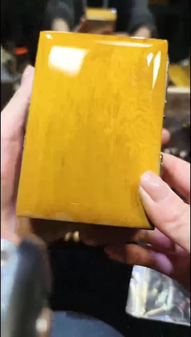 金丝楠    新款烟盒