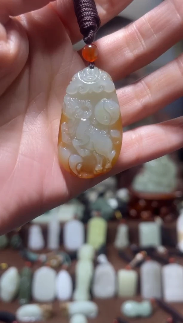 颈饰未镶嵌和田玉`