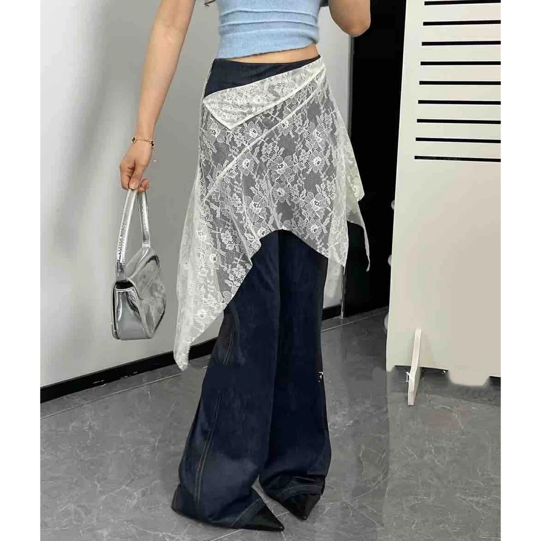 8806春季新款韩版开叉宽松蕾丝屁帘拼接不规则修身微喇牛仔裤